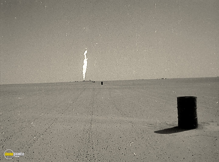 A still #18 from Desert Inferno (1962)