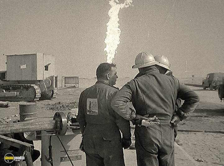 A still #6 from Desert Inferno (1962)
