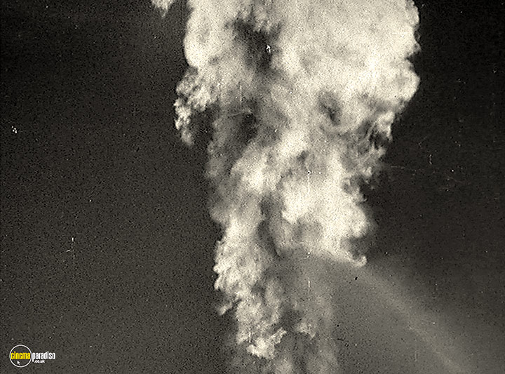 A still #4 from Desert Inferno (1962)