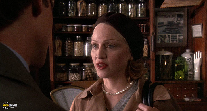 A still #4 from Body of Evidence (1992)