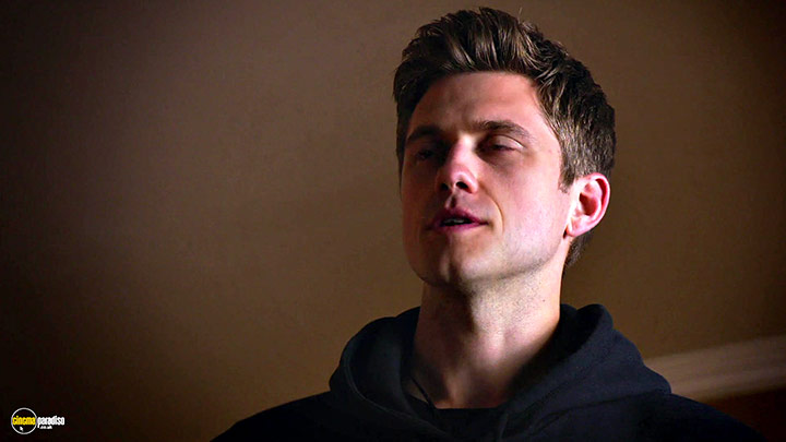 A still #15 from Graceland: Series (2015)