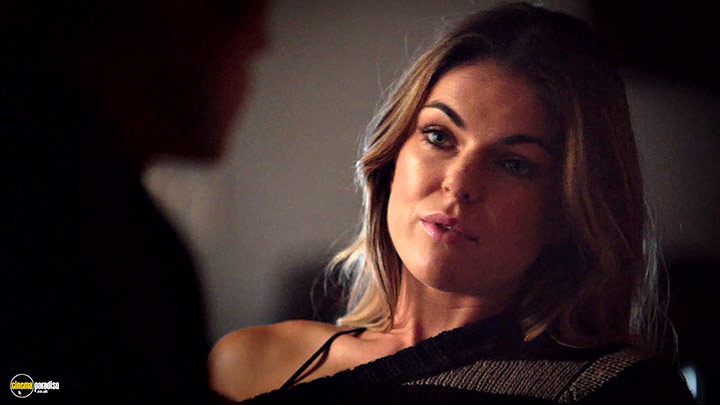 A still #27 from Graceland: Series (2015)