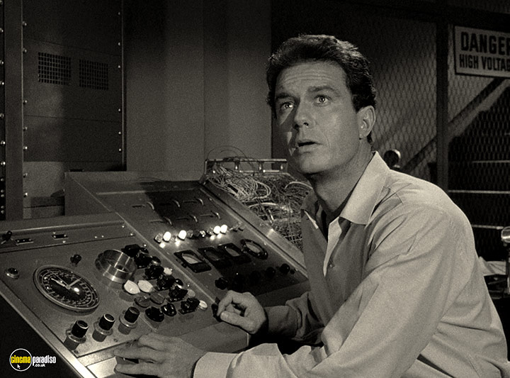 A still #26 from The Outer Limits: Series 1 (1963)