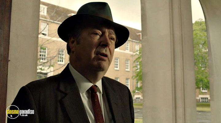 A still #35 from Endeavour: Series 9 (2023)