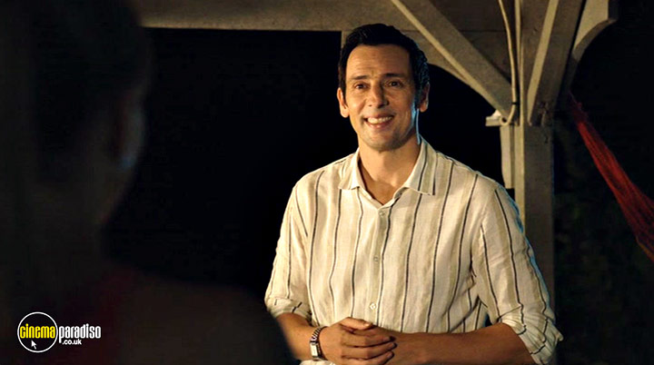 A still #32 from Death in Paradise: Series 12 (2023)
