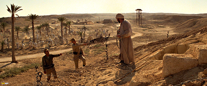 A still #60 from Indiana Jones and the Raiders of the Lost Ark (1981)