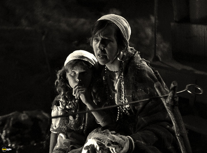 A still #60 from Bride of Frankenstein (1935)