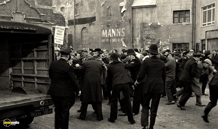 A still #8 from West 11 (1963)
