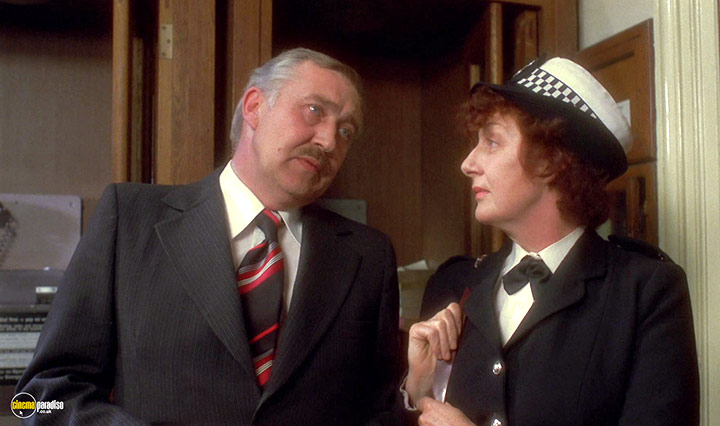 A still #13 from Home Before Midnight (1978)
