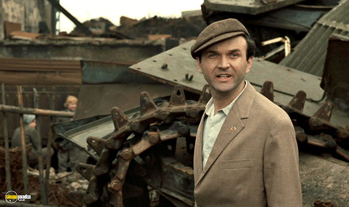 A still #48 from Larks on a String (1969)