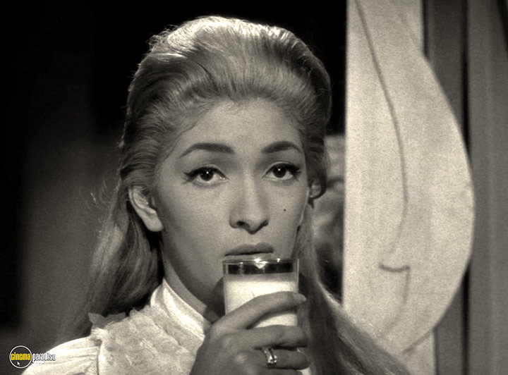 A still #8 from The Witch's Mirror (1962)