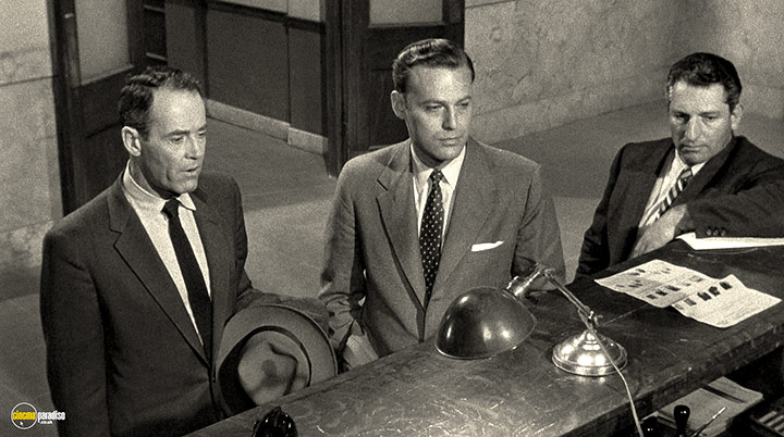 A still #39 from The Wrong Man (1956)