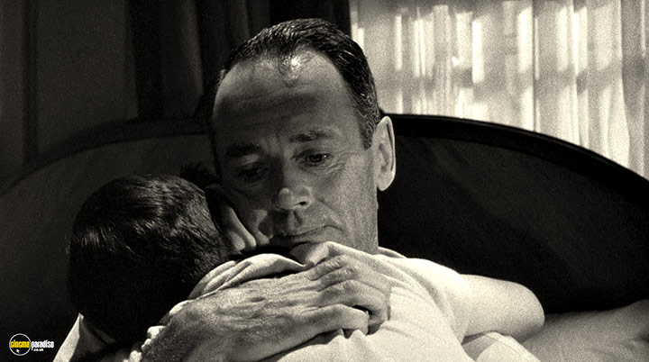 A still #32 from The Wrong Man (1956)