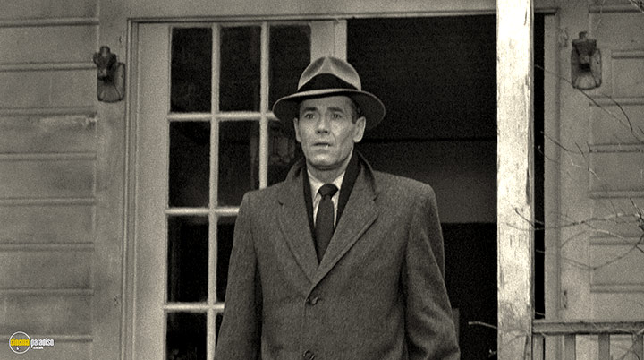 A still #28 from The Wrong Man (1956)