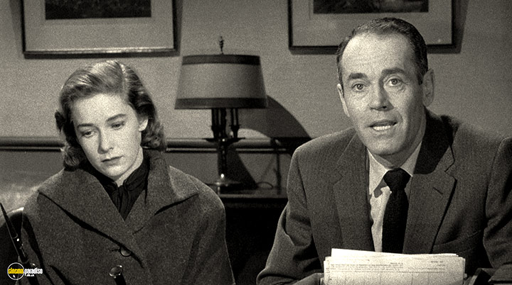 A still #24 from The Wrong Man (1956)