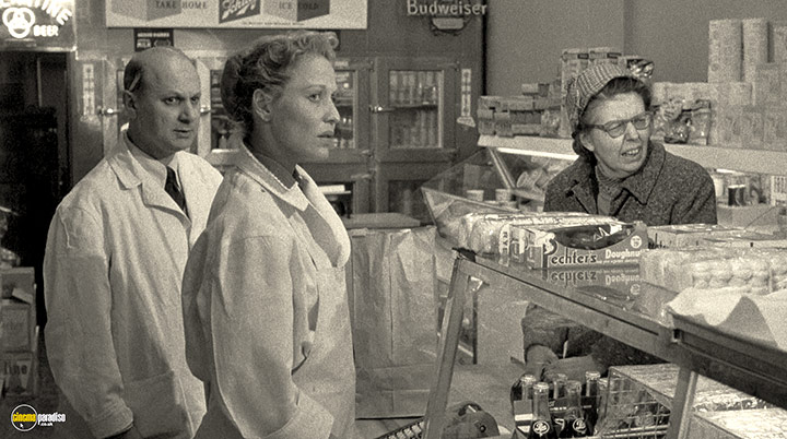 A still #5 from The Wrong Man (1956)