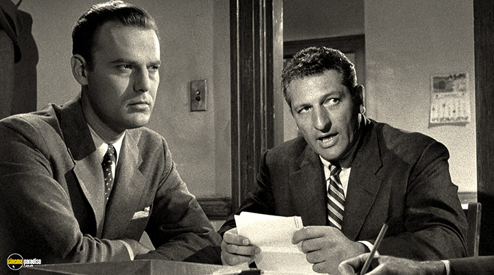 A still #2 from The Wrong Man (1956)