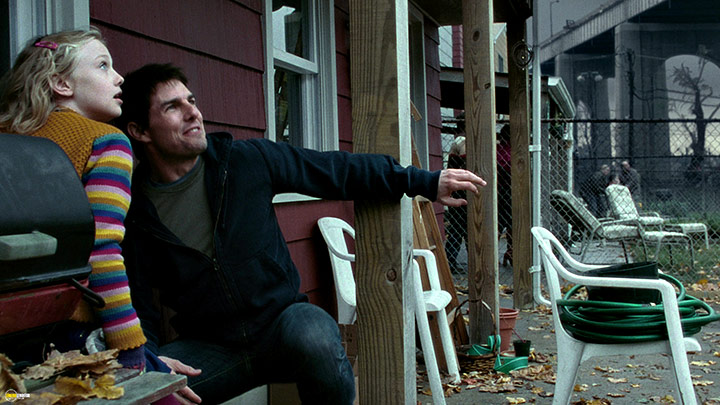 A still #24 from War of the Worlds (2005)