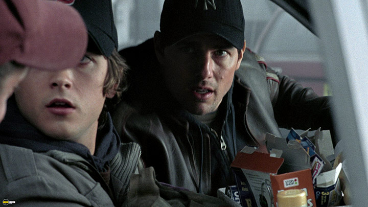 A still #21 from War of the Worlds (2005)