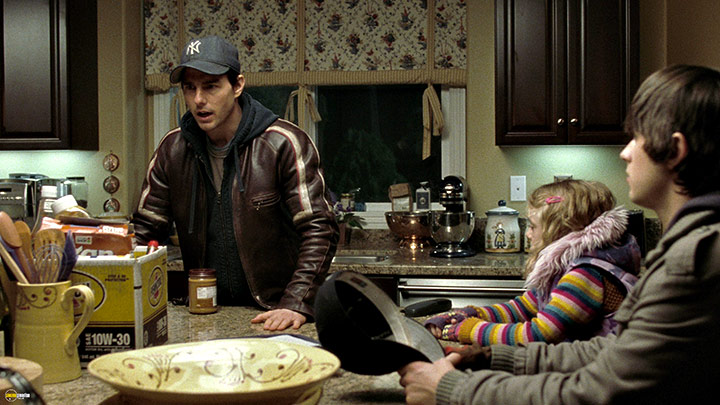 A still #20 from War of the Worlds (2005)