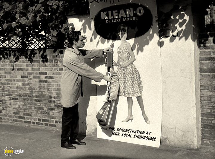 A still #18 from The Strange World of Gurney Slade: Series (1960)