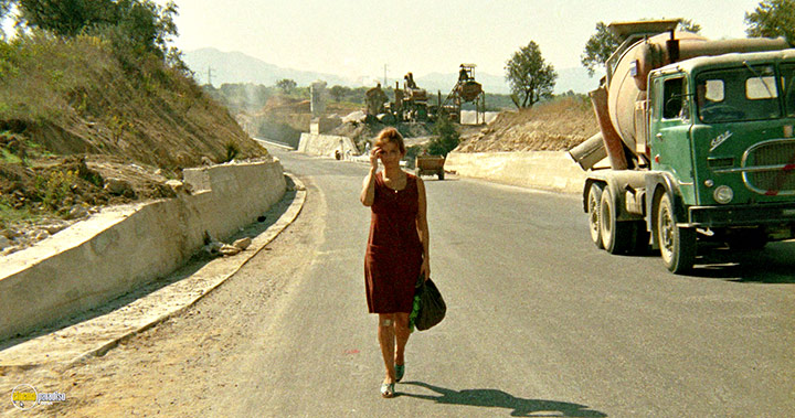 A still #16 from The Day of the Owl (1968)
