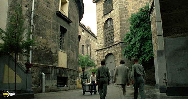 A still #15 from The Day of the Owl (1968)