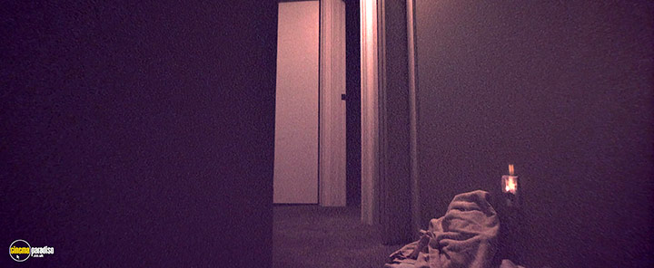 A still #5 from Skinamarink (2022)