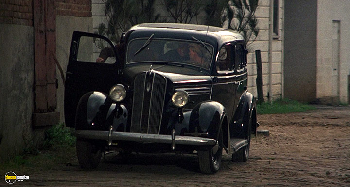 A still #4 from Thieves Like Us (1974)