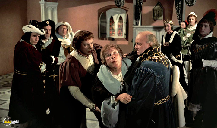 A still #3 from Richard III (1955)