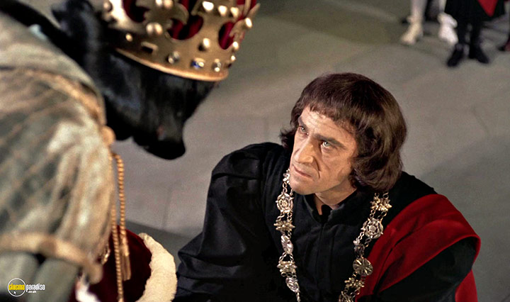 A still #28 from Richard III (1955)
