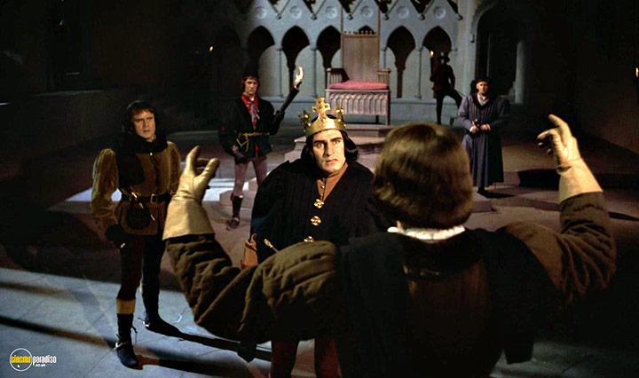 A still #30 from Richard III (1955)