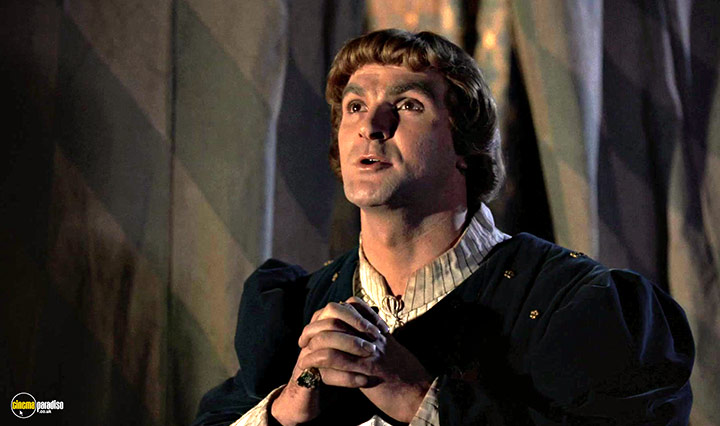 A still #34 from Richard III (1955)