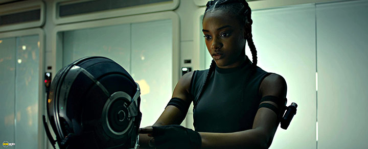 A still #14 from Black Widow (2021)