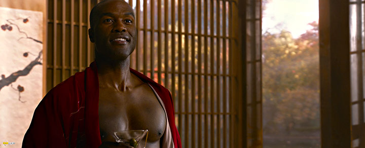A still #127 from The Matrix Resurrections (2021)
