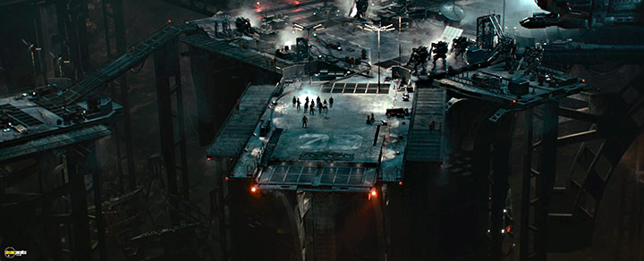 A still #123 from The Matrix Resurrections (2021)