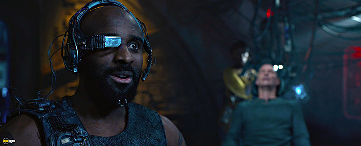 A still #111 from The Matrix Resurrections (2021)
