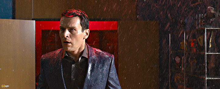 A still #74 from The Matrix Resurrections (2021)