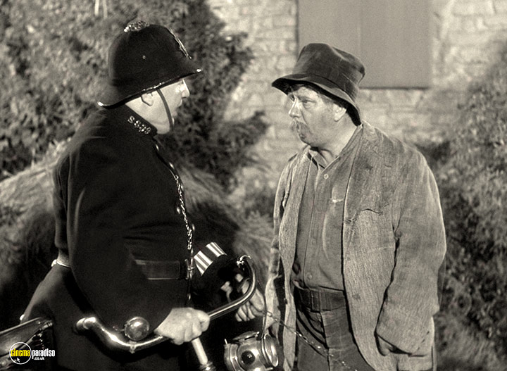 A still #47 from The Invisible Man Returns (1940)