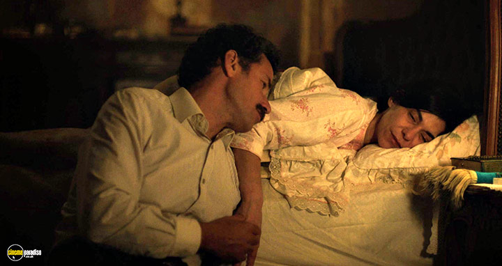 A still #39 from The Blue Caftan (2022)