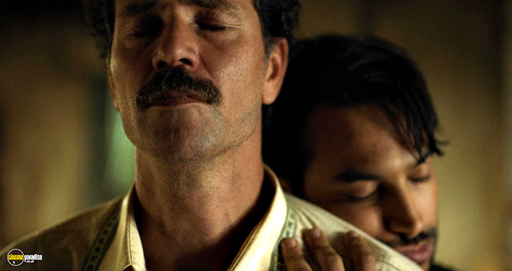 A still #36 from The Blue Caftan (2022)