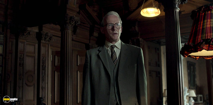 A still #34 from The Crown: Series 5 (2022)