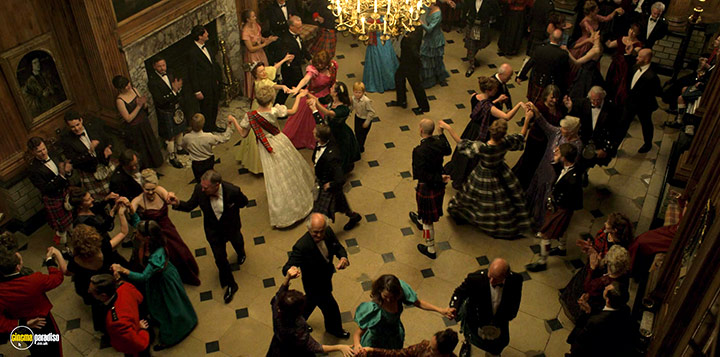 A still #22 from The Crown: Series 5 (2022)