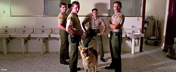 A still #44 from Reservoir Dogs (1992)
