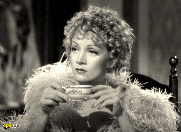 A still #12 from Destry Rides Again (1939)