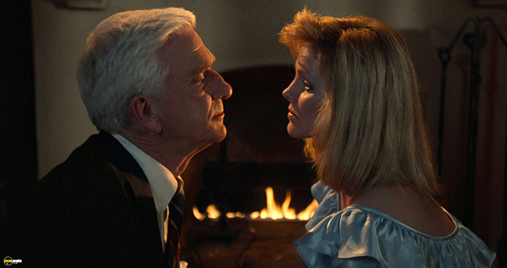 A still #62 from The Naked Gun: From the Files of Police Squad! (1988)