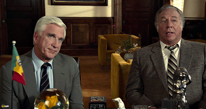 A still #54 from The Naked Gun: From the Files of Police Squad! (1988)