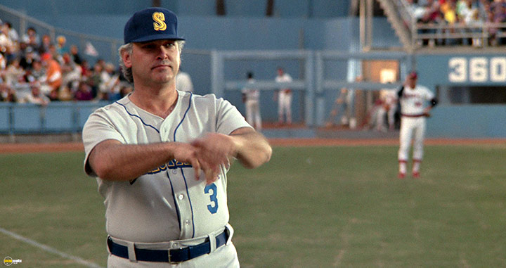 A still #29 from The Naked Gun: From the Files of Police Squad! (1988)