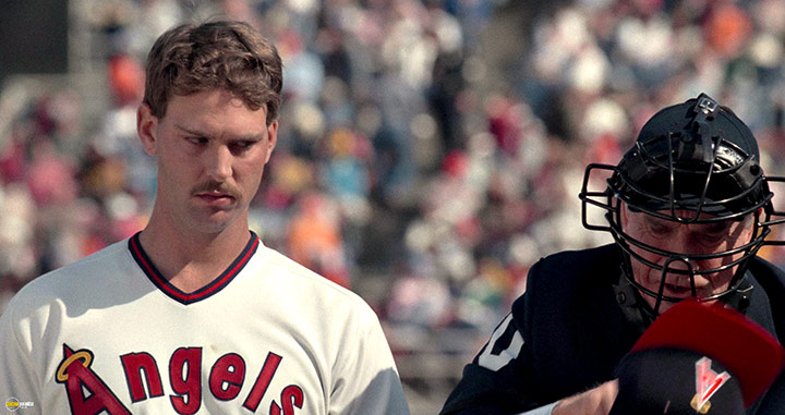 A still #31 from The Naked Gun: From the Files of Police Squad! (1988)