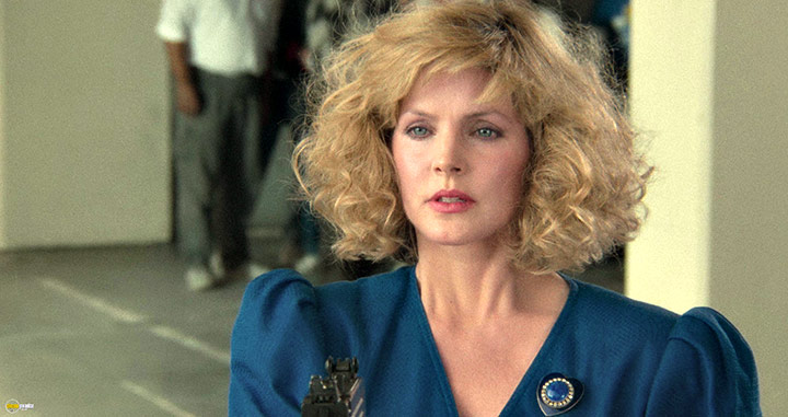A still #2 from The Naked Gun: From the Files of Police Squad! (1988)